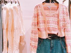 -URBAN REVIVO(七宝领展广场店)