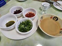 -一口猪海鲜浑锅·东北家常菜