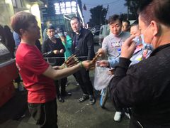 -劳动公园新疆人烤腰子