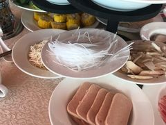 -松咖啡自助餐厅·松北香格里拉