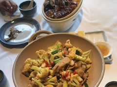 -八府香鸭·啫啫煲(华山路店)