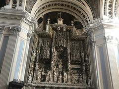 -皮拉尔圣母圣殿主教座堂