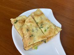 -鸿浩扒猪脚米线