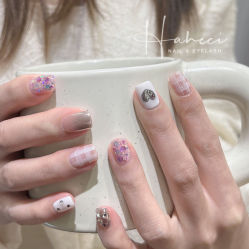 -花岐款式专研健康美甲沙龙