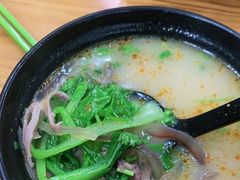 -志权牛肉面(灵山路店)