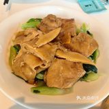 层次丰富。海鲜面量挺大的。就餐环境清静