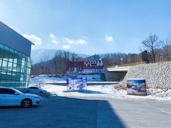 -亚布力新体委滑雪场