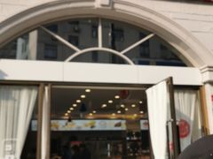 门面-红宝石·鲜奶小方·海派西点房(南丹店)