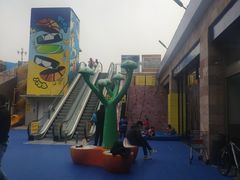 -迪卡侬(苗岭路店)