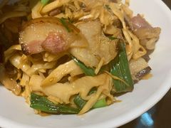 腊肉炒野山笋-富正毅三下锅连锁(三店)
