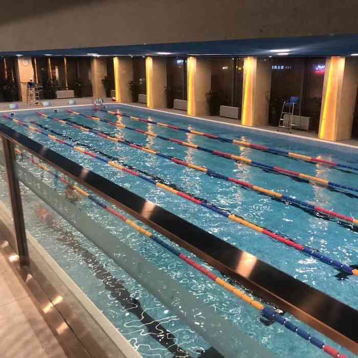 海洋之星温泉洗浴健身俱乐部-"垃圾中的战斗机,人多,游泳池水凉且水质