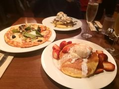 -Pancakes on the rocks(Darling Harbour)