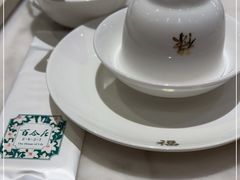 -香港百合居(LCM置汇旭辉广场店)
