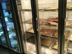 面包甜点陈列柜-金鼎雪山牦牛杂火锅(理县总店)