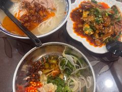 -巍山𤆵肉饵丝