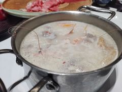 -红鼎豆捞·非遗鲍皇汤火锅(宝丰路店)