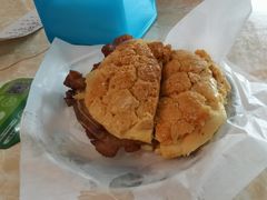 猪扒菠萝包-渔记茶餐厅(渔村店)