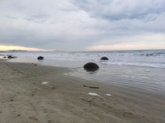 -摩拉基大圆石