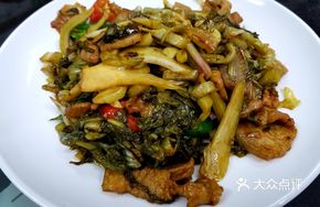 Sour Cabbage Stir-Fried with Pork Belly