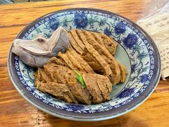 -叶新小吃店(来凤小区总店)