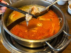 酸汤鸳鸯锅底-阿婉贵州苗家酸汤鱼(梅林店)