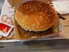 巨无霸汉堡-麦当劳(曲阳店)