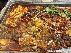 -老街烧烤大排档·地道湖北菜·龙虾馆(汉口火车站店)