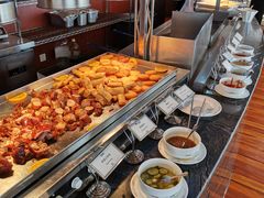 自助取餐区-汇泉王朝大饭店-旋转餐厅(南海路店)