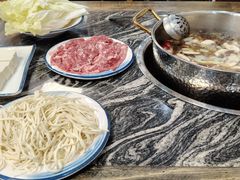 -乳仔牛牦牛汤锅 烤羊排(松潘古城店)