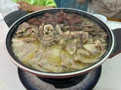 -一口猪海鲜浑锅·东北家常菜