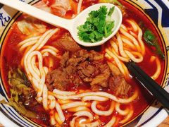 招牌红煨牛腩粉-鑫花溪牛肉米粉(苏州中心店)