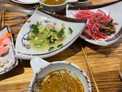 -毛辣果·贵州红酸汤牛肉火锅(西单店)