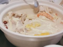 -三人行骨头王火锅(长寿店)