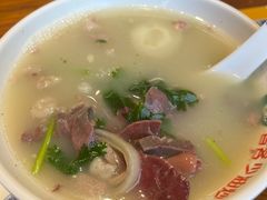 -老天桥酱肉烧饼夹肘子(天桥店)