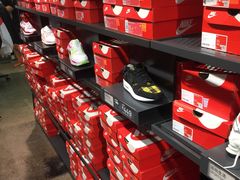 -NIKE上海青浦优选体验店