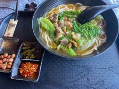 砂锅牛腩米粉-勝记粉库桂林米粉非遗传承(西街店)