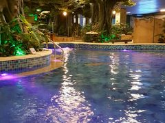 -泉城欧乐堡戏水湾艺术养生温泉