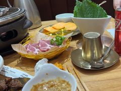 -青瓦餐厅·生鱼片·韩园烤肉(西塔店)