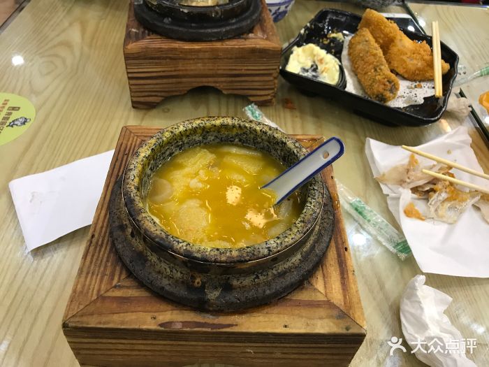 香港食盈碗仔翅金汤石锅翅图片 第1张