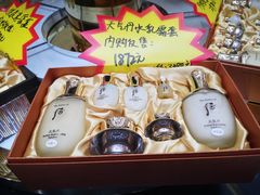 -百盛(万象城店)