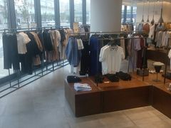 -URBAN REVIVO(上海中庚漫游城店)