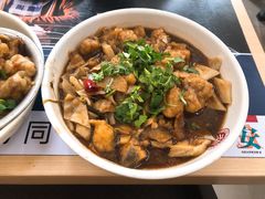 鲢鱼泡饼-北大学一食堂