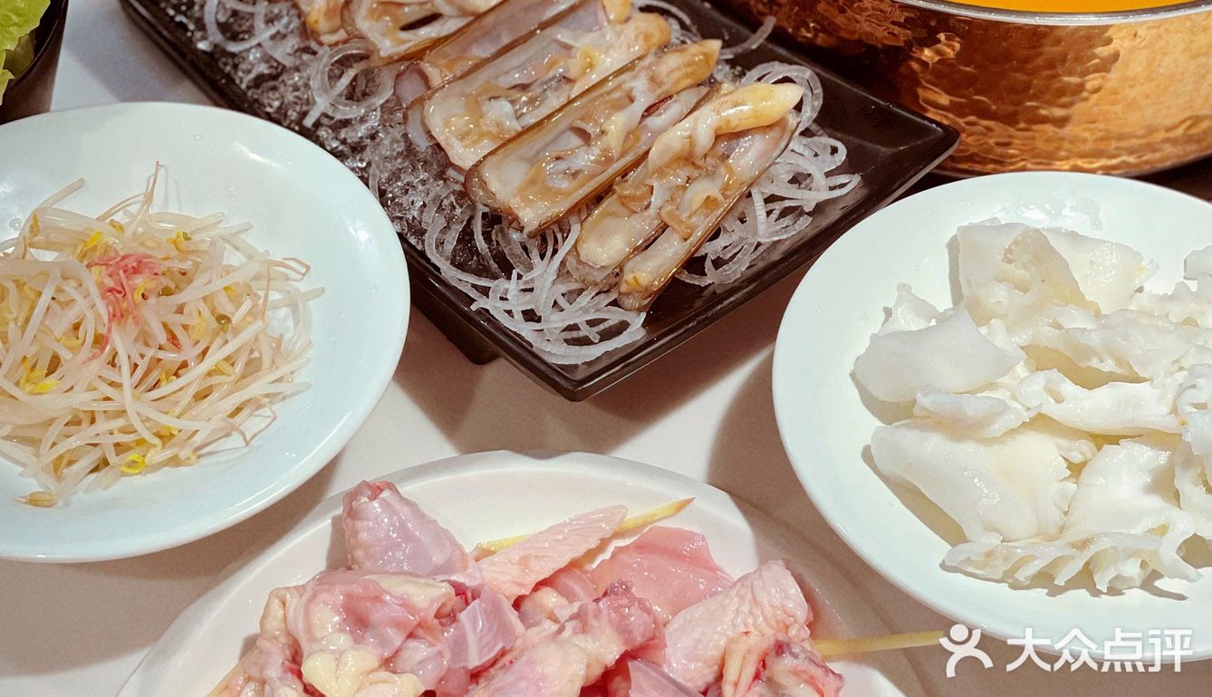 北京路丰盛足料秋日金汤花胶鸡火锅