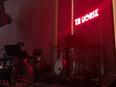 -TZ House音乐现场(来福士中心店)