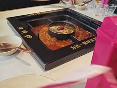 -老牌坊云南鱼豆花火锅(哈西万达店)