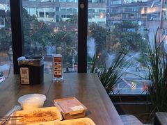 靠窗位-盒马鲜生(曜一城店)