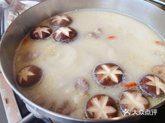 第一次来吃捞王  惊艳到自己了 猪肚鸡的汤太适合爱喝