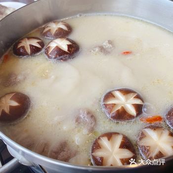 第一次来吃捞王  惊艳到自己了 猪肚鸡的汤太适合爱喝