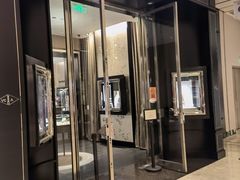 -梵克雅宝(国贸商城店)