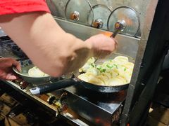 锅贴-无名氏宵夜小摊(祝家三姐妹馄饨店)